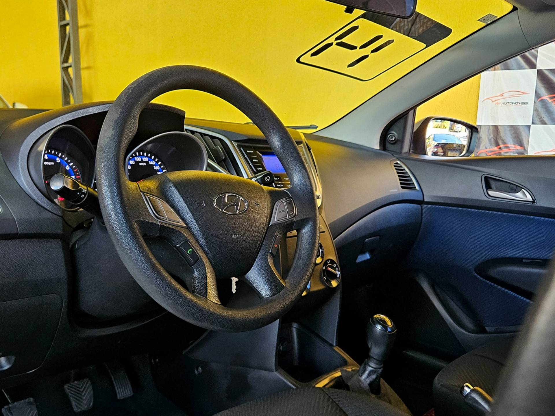 HYUNDAI HB20
