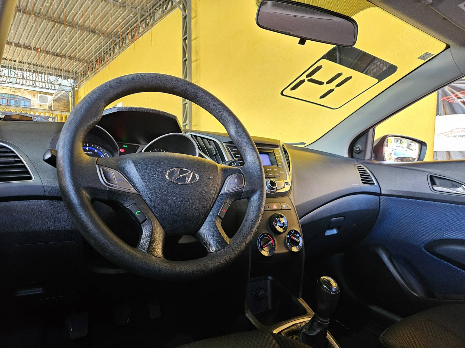 HYUNDAI HB20