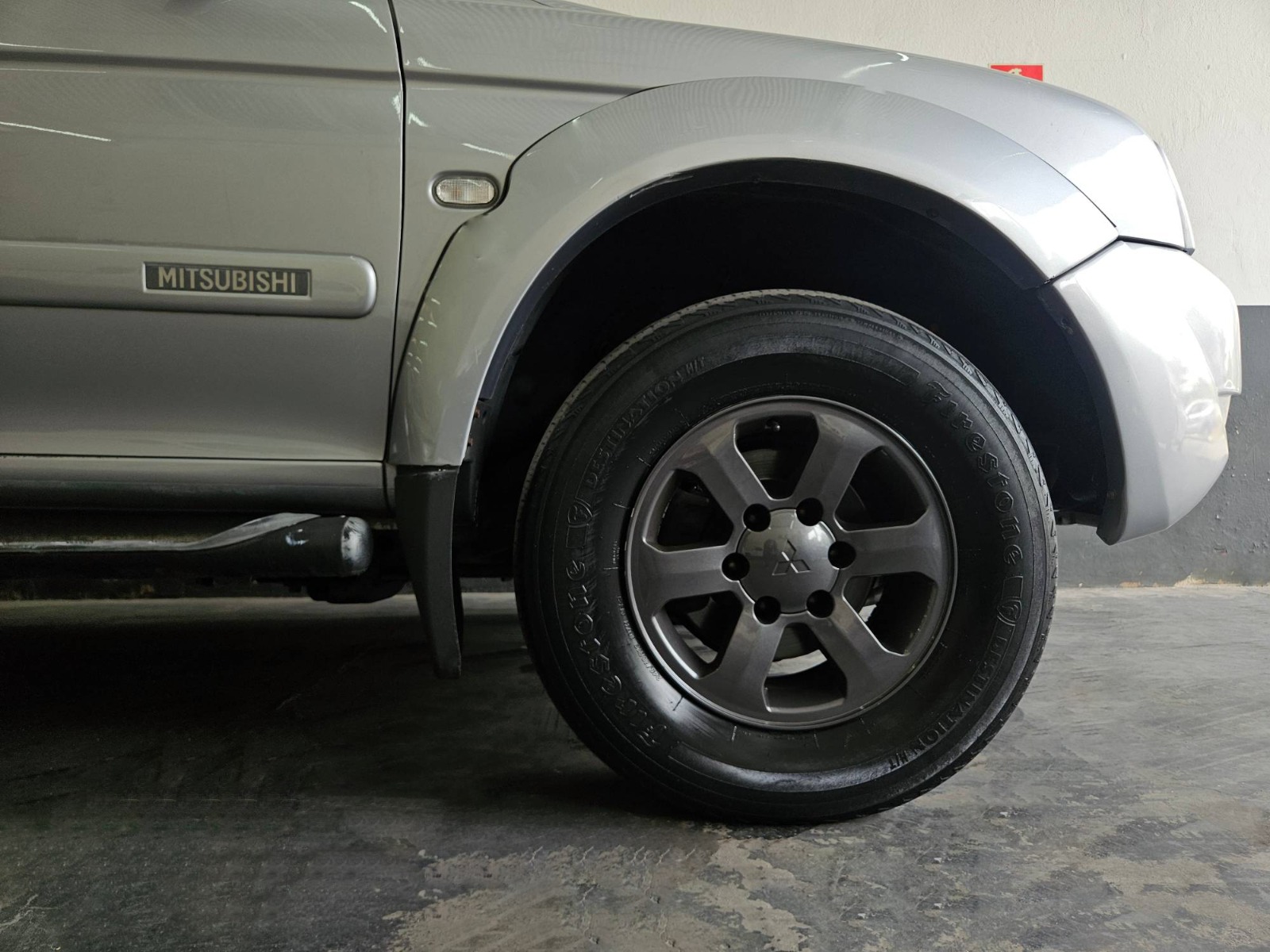 MITSUBISHI PAJERO SPORT