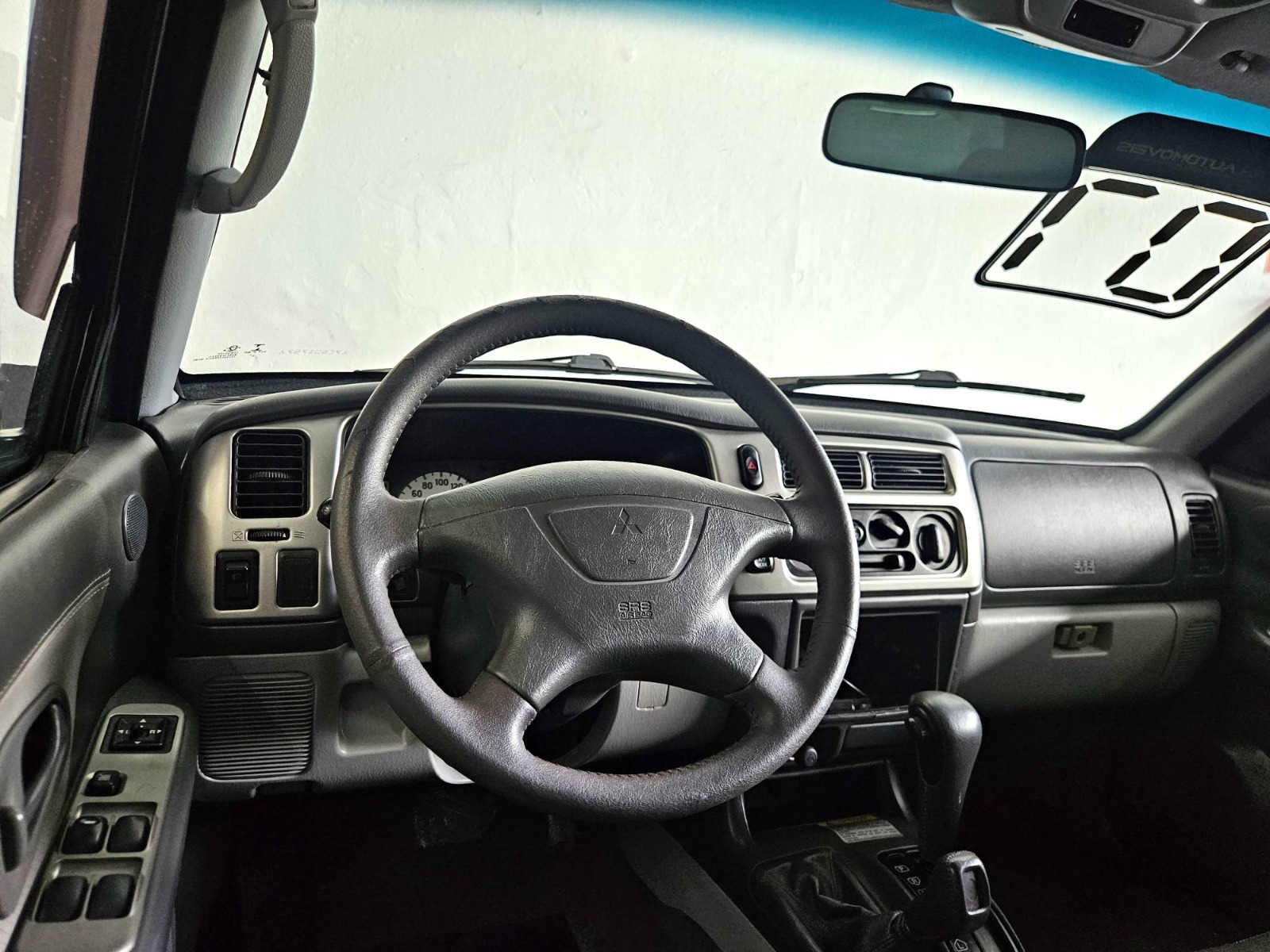 MITSUBISHI PAJERO SPORT