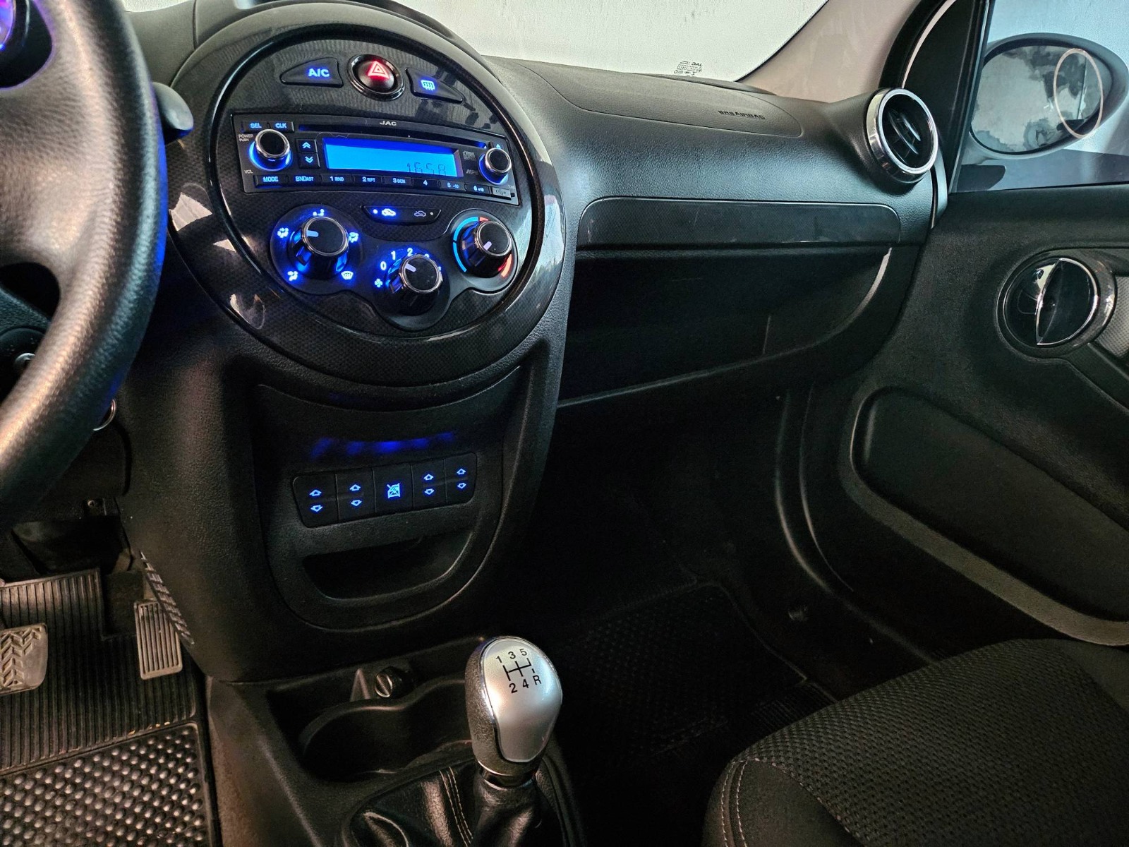 JAC J2