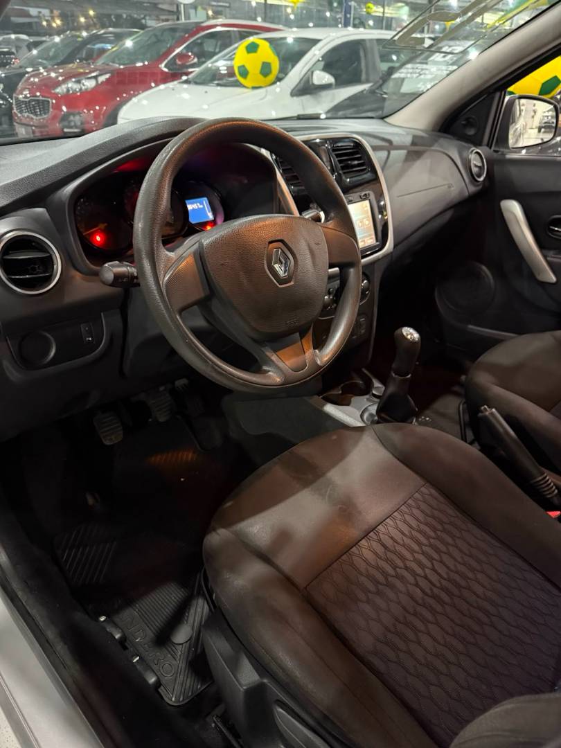 RENAULT SANDERO