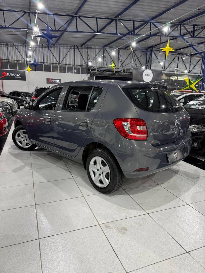 RENAULT SANDERO