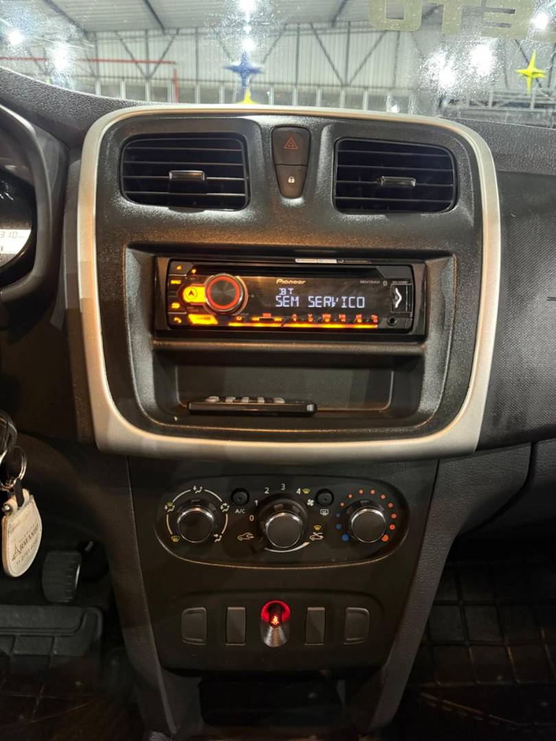 RENAULT SANDERO
