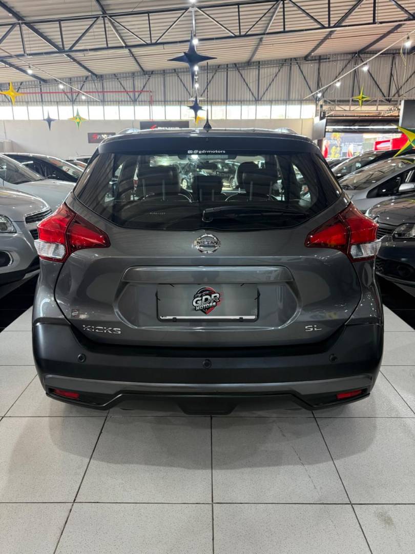 NISSAN KICKS