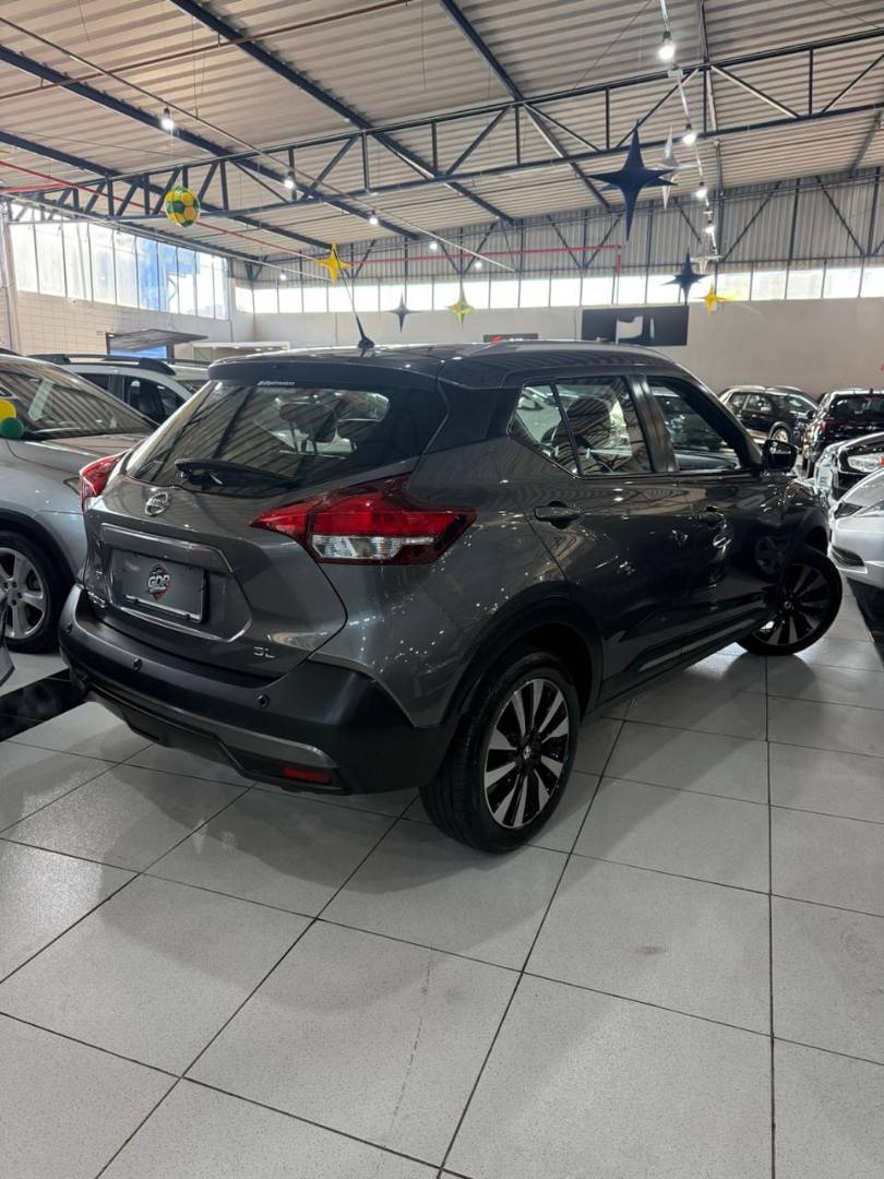 NISSAN KICKS