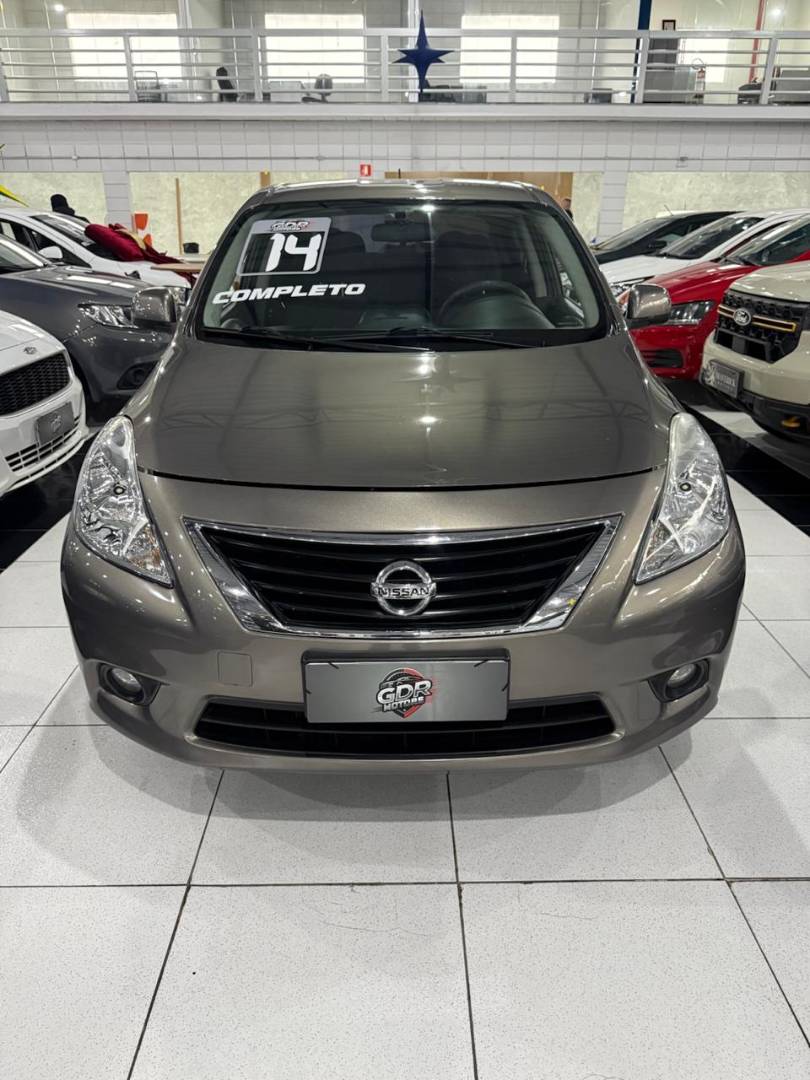 NISSAN VERSA