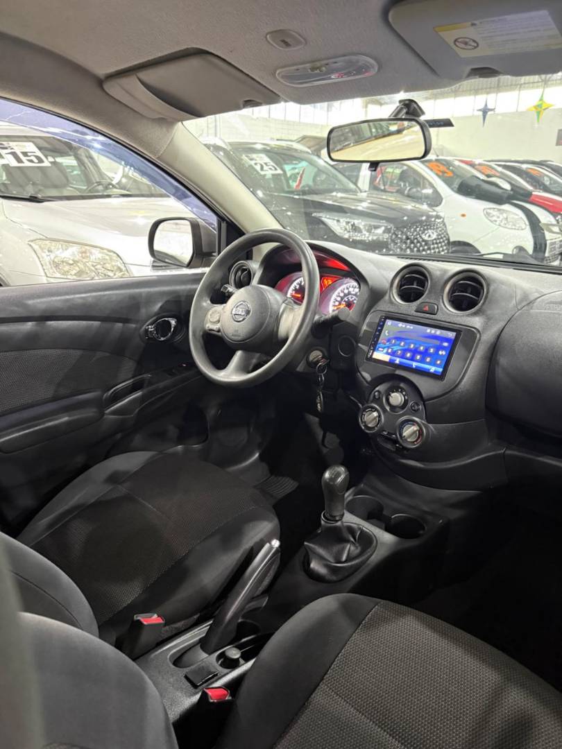 NISSAN VERSA