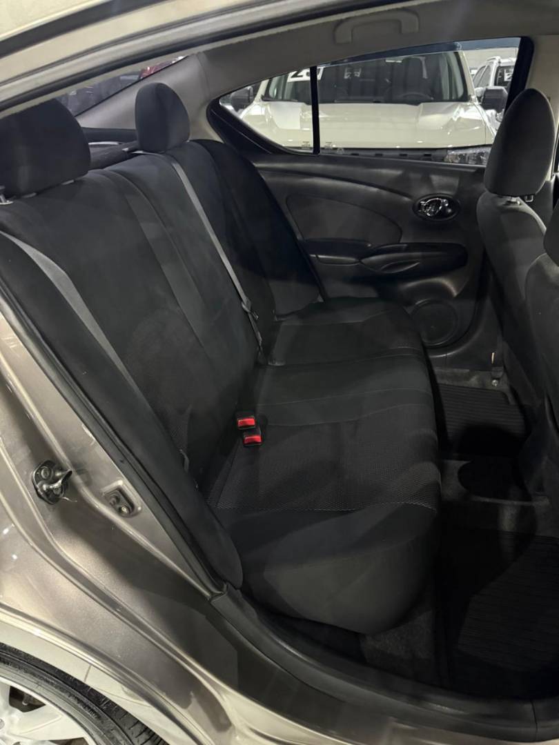 NISSAN VERSA