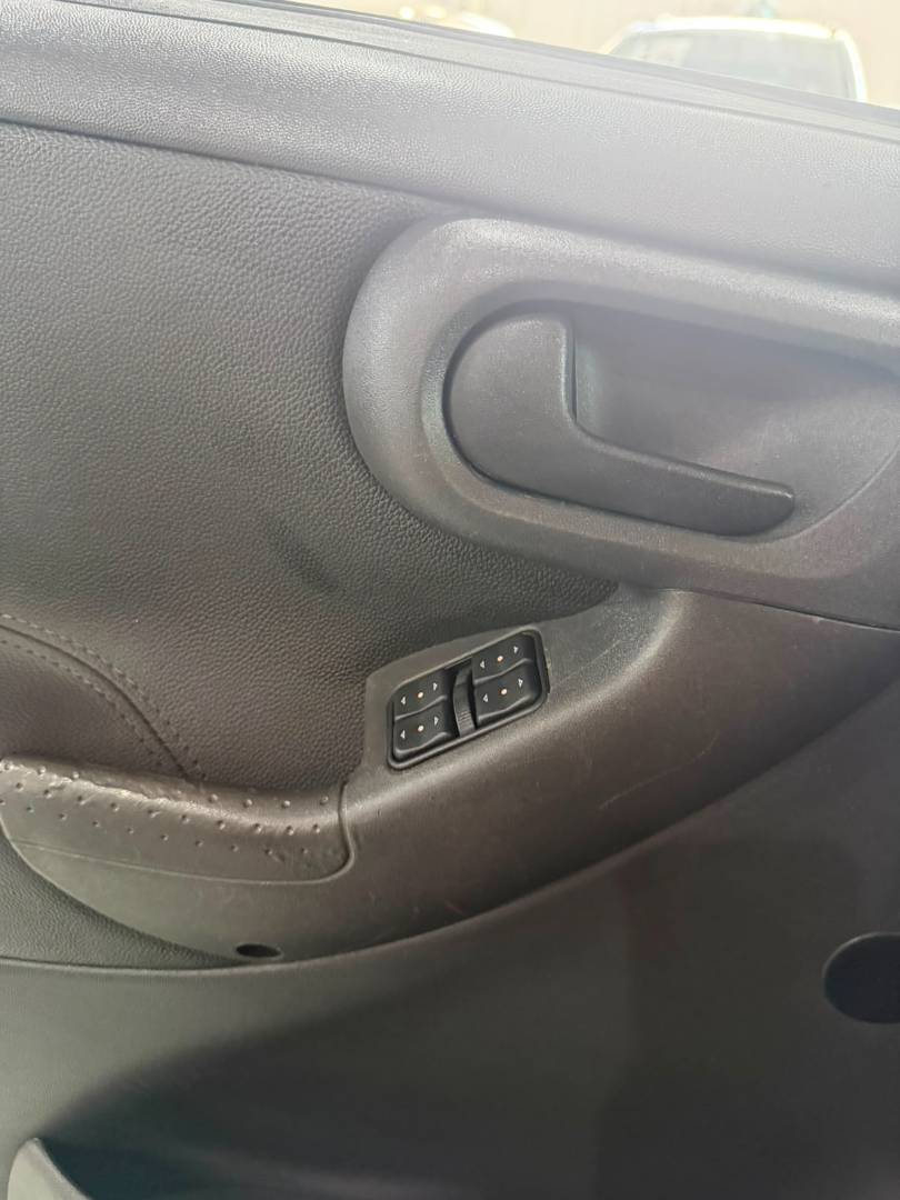 CHEVROLET CORSA