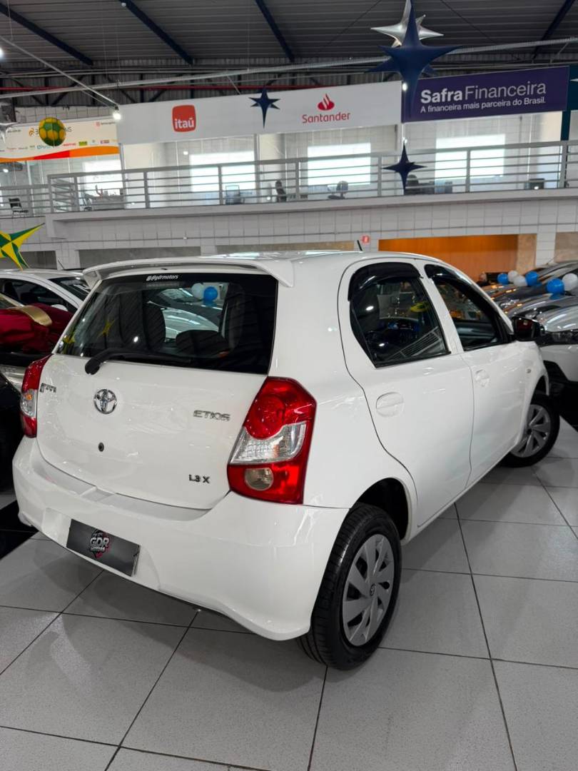 TOYOTA ETIOS