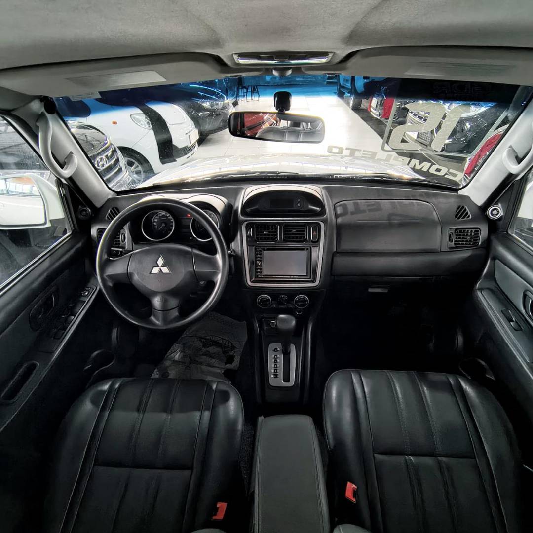 MITSUBISHI PAJERO TR4