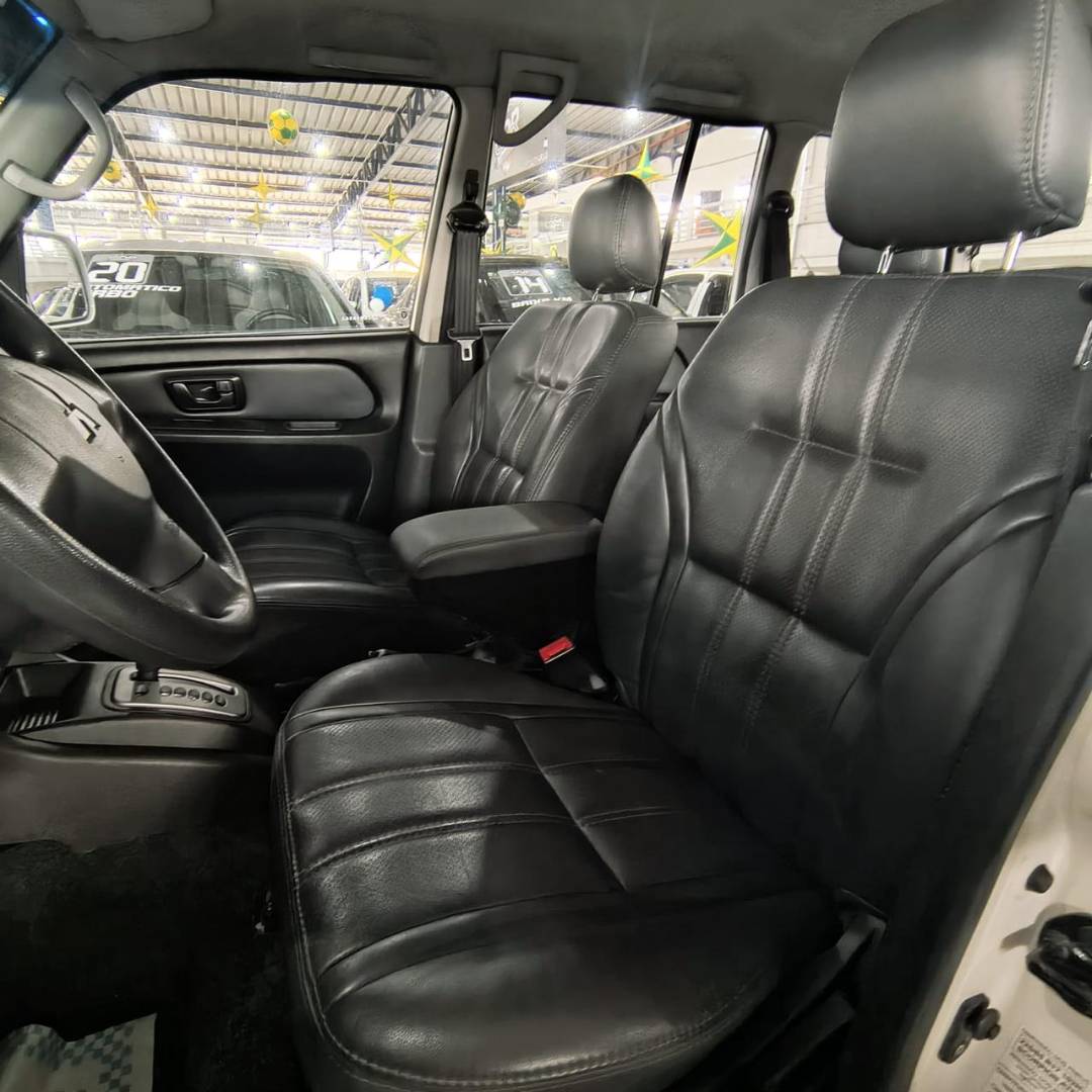 MITSUBISHI PAJERO TR4