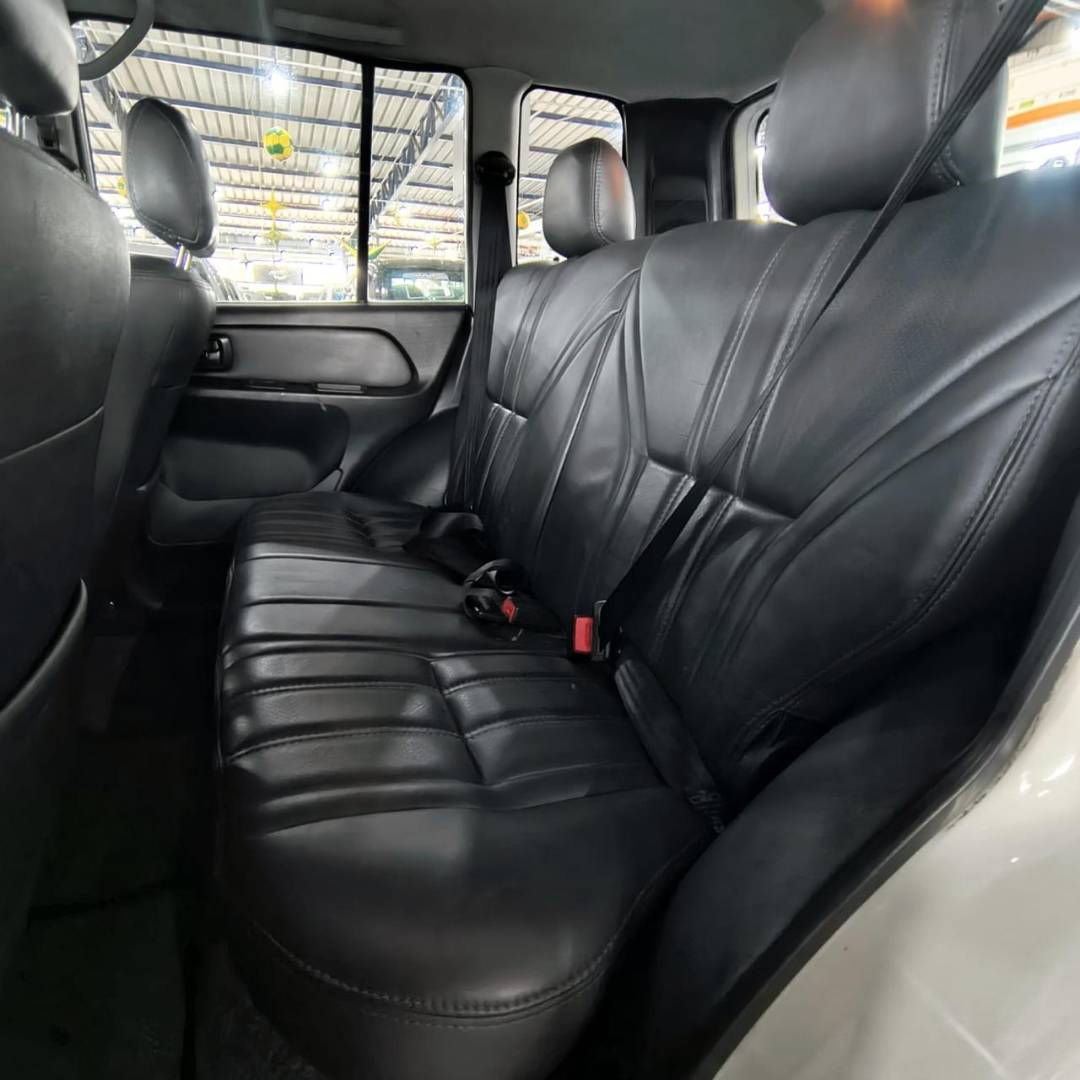 MITSUBISHI PAJERO TR4