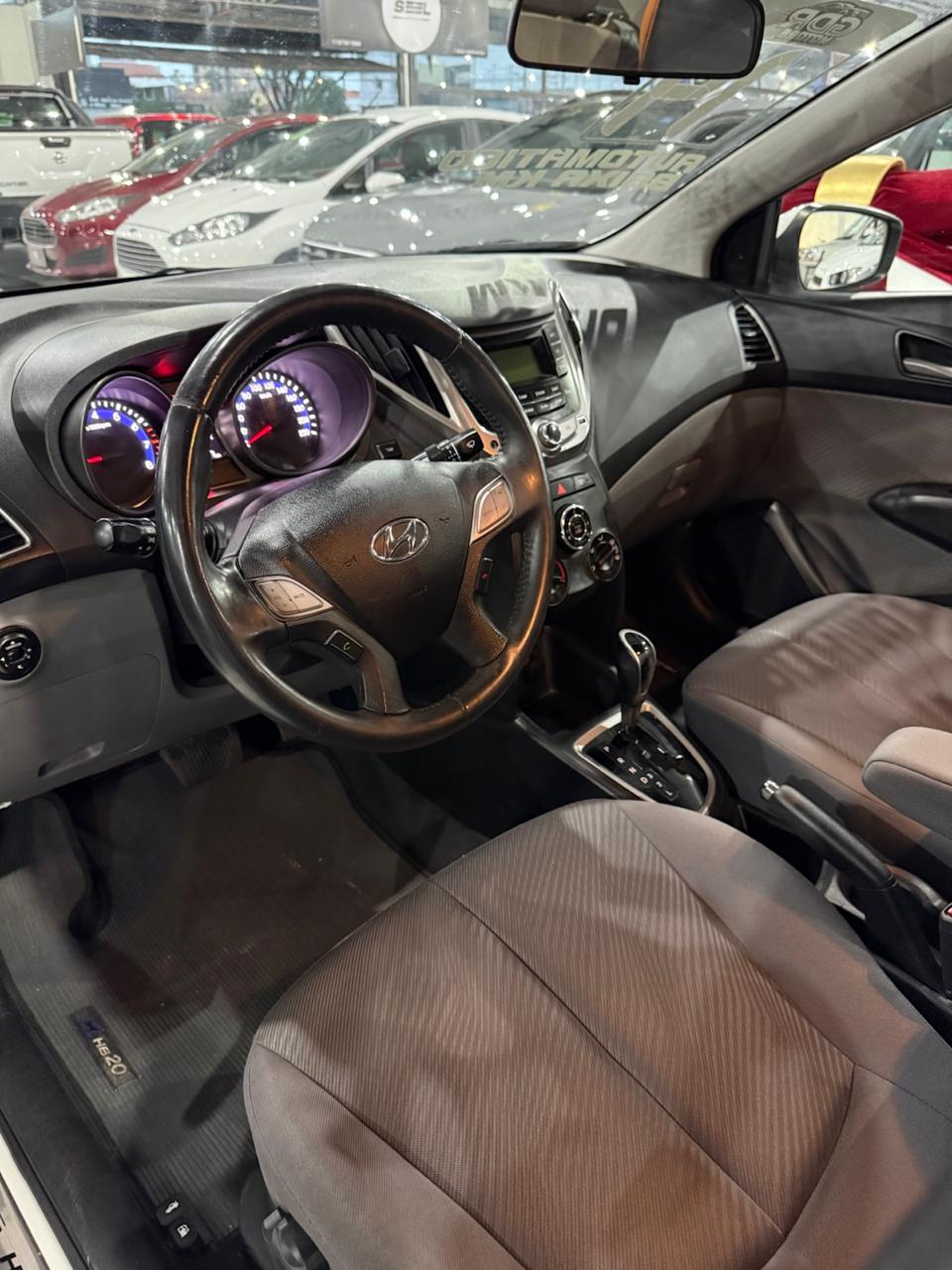 HYUNDAI HB20S