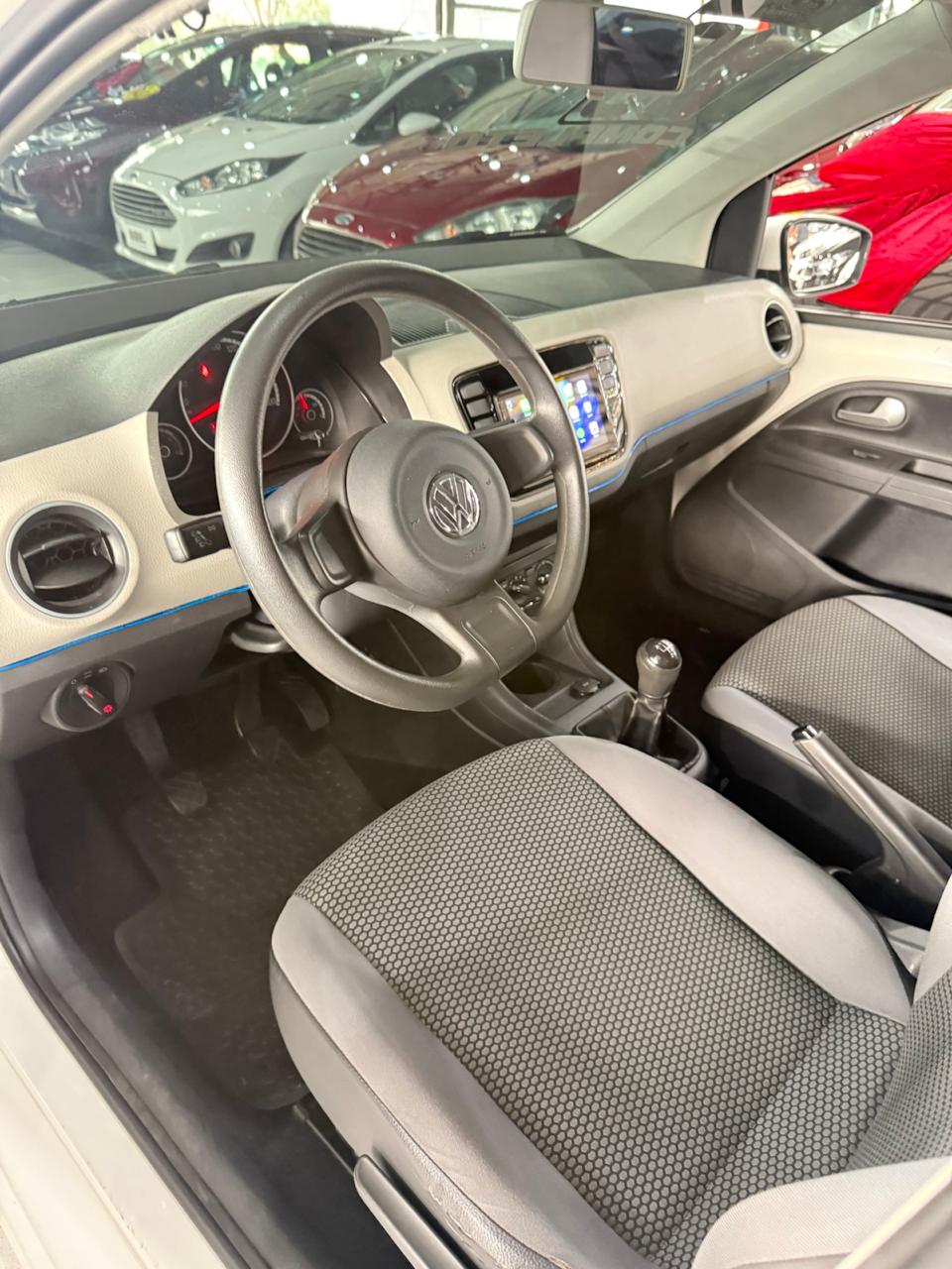 VOLKSWAGEN UP
