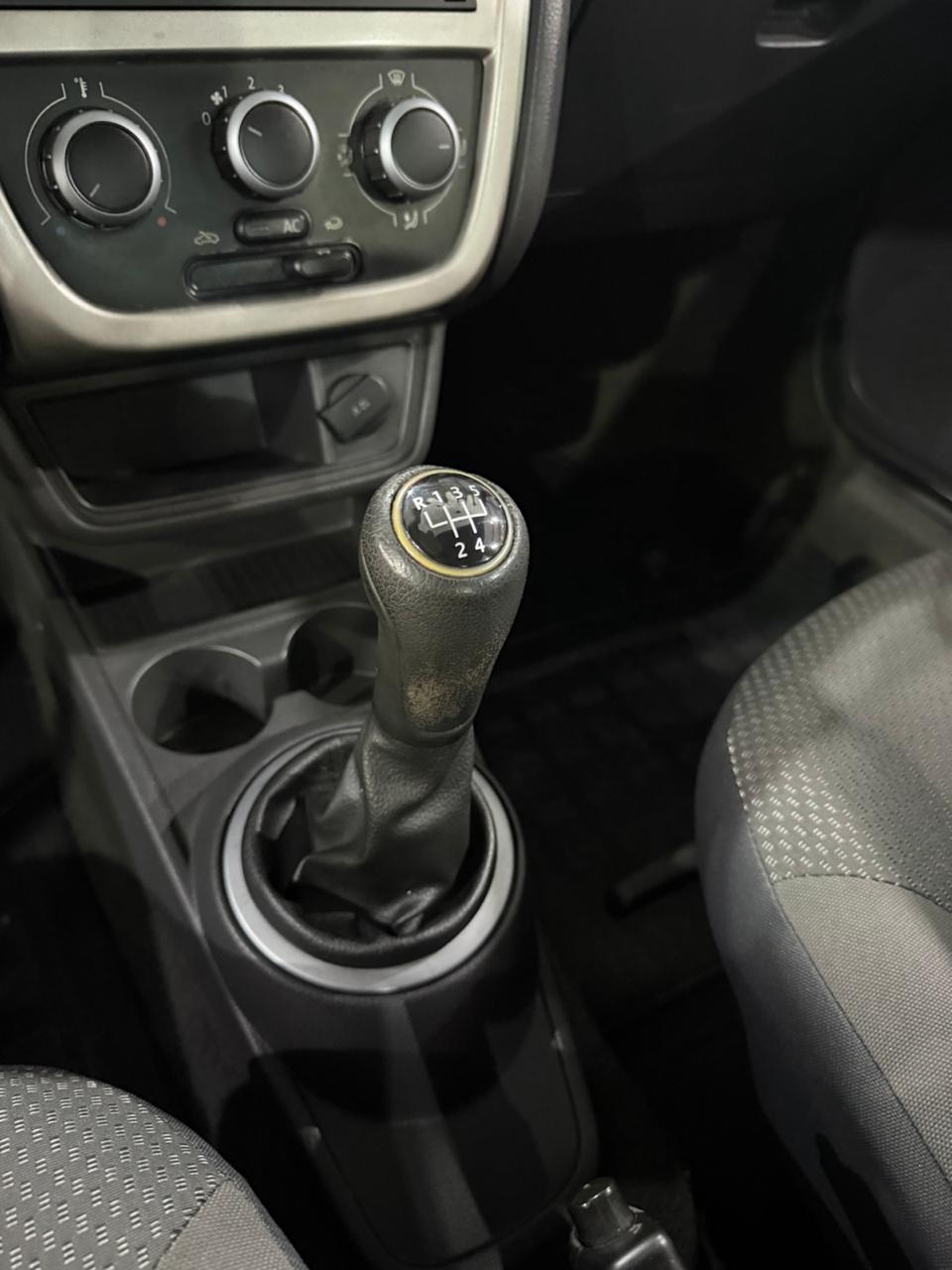 VOLKSWAGEN VOYAGE