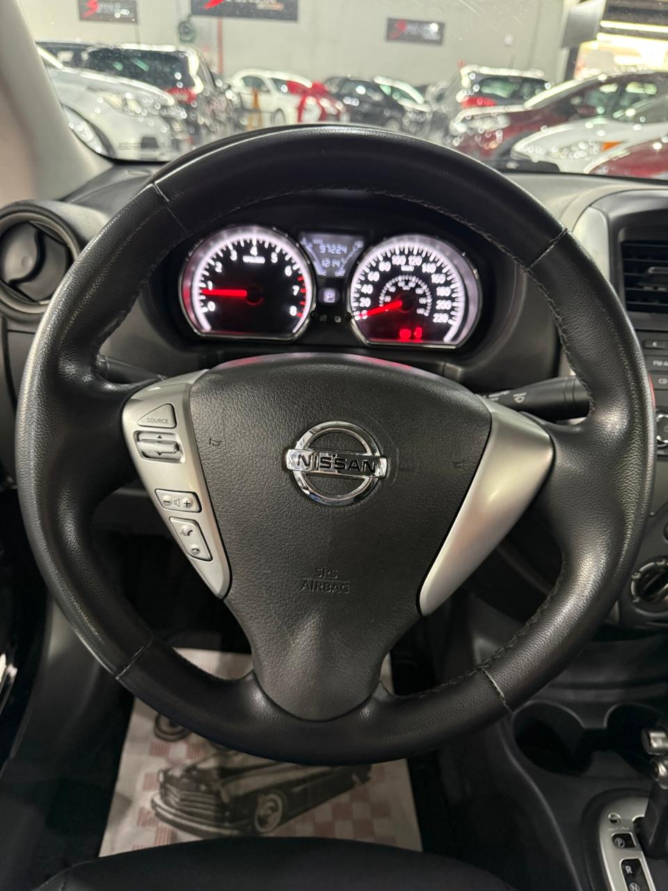 NISSAN VERSA