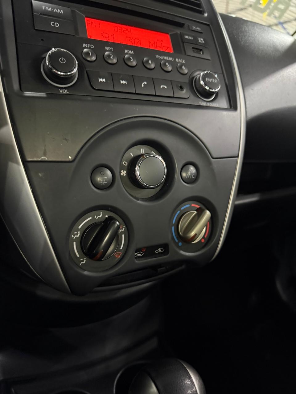 NISSAN VERSA