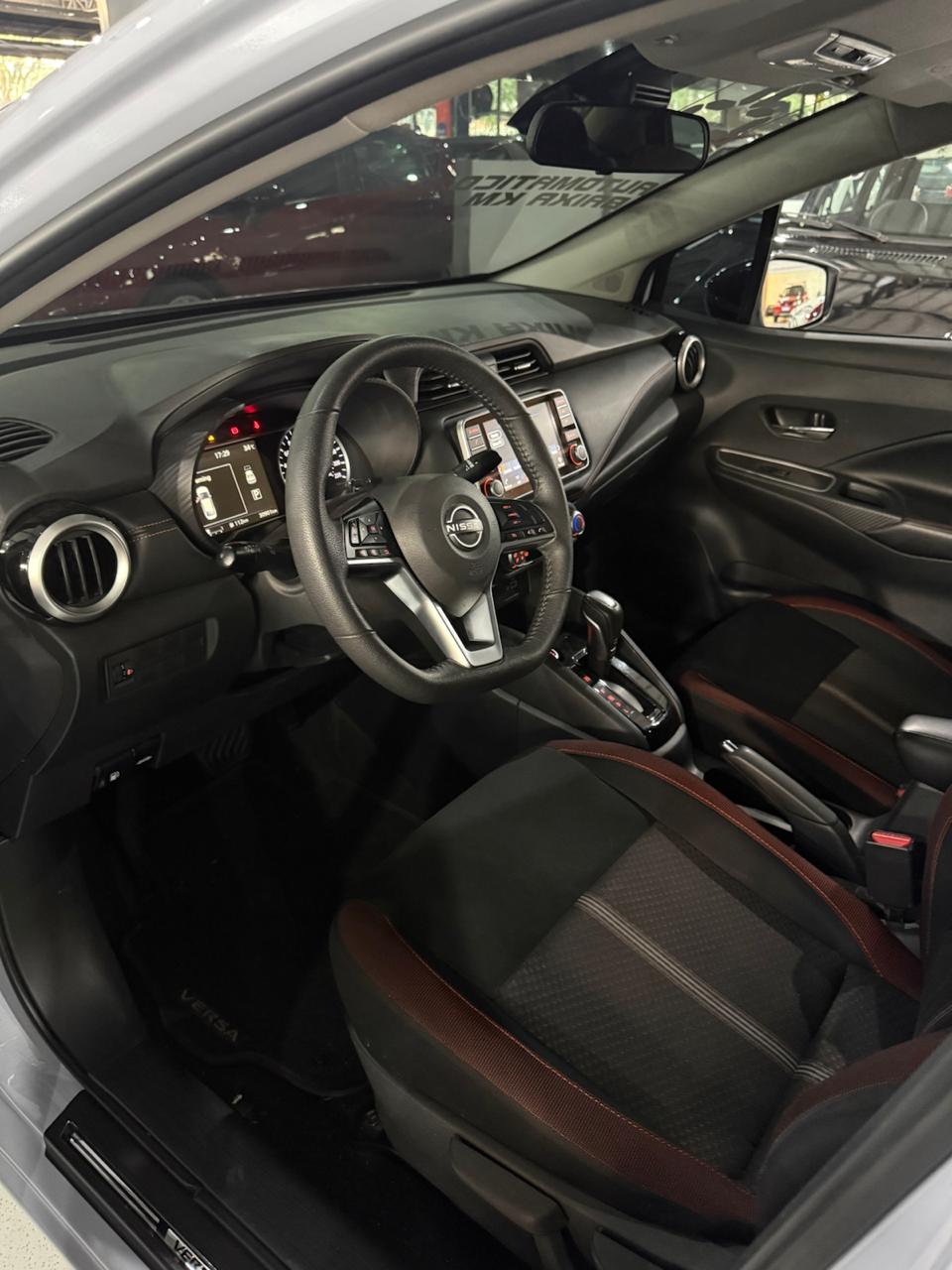 NISSAN VERSA