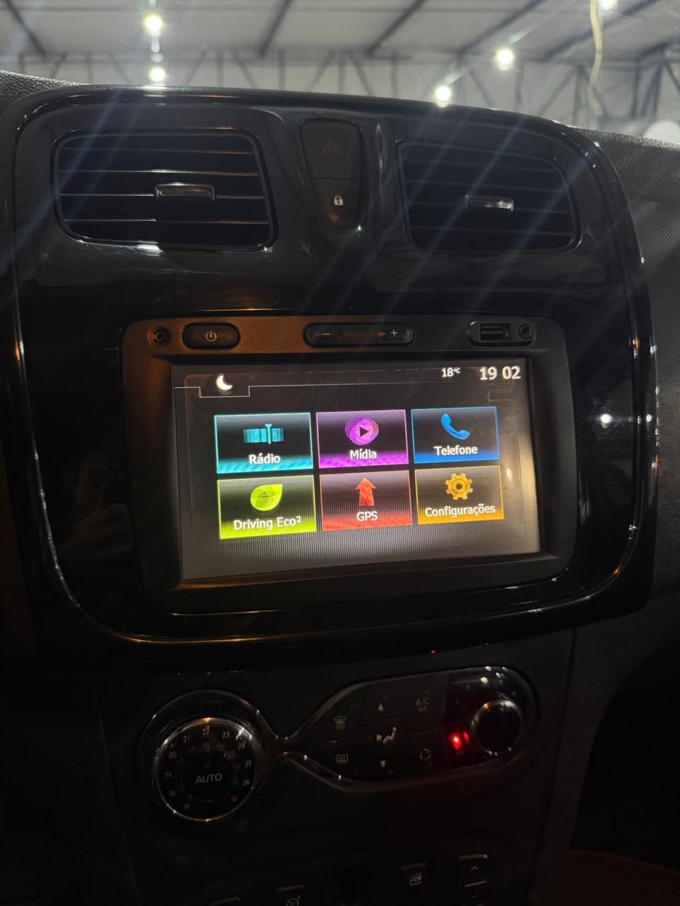 RENAULT SANDERO