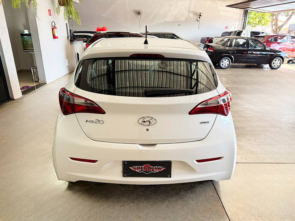 HYUNDAI HB20