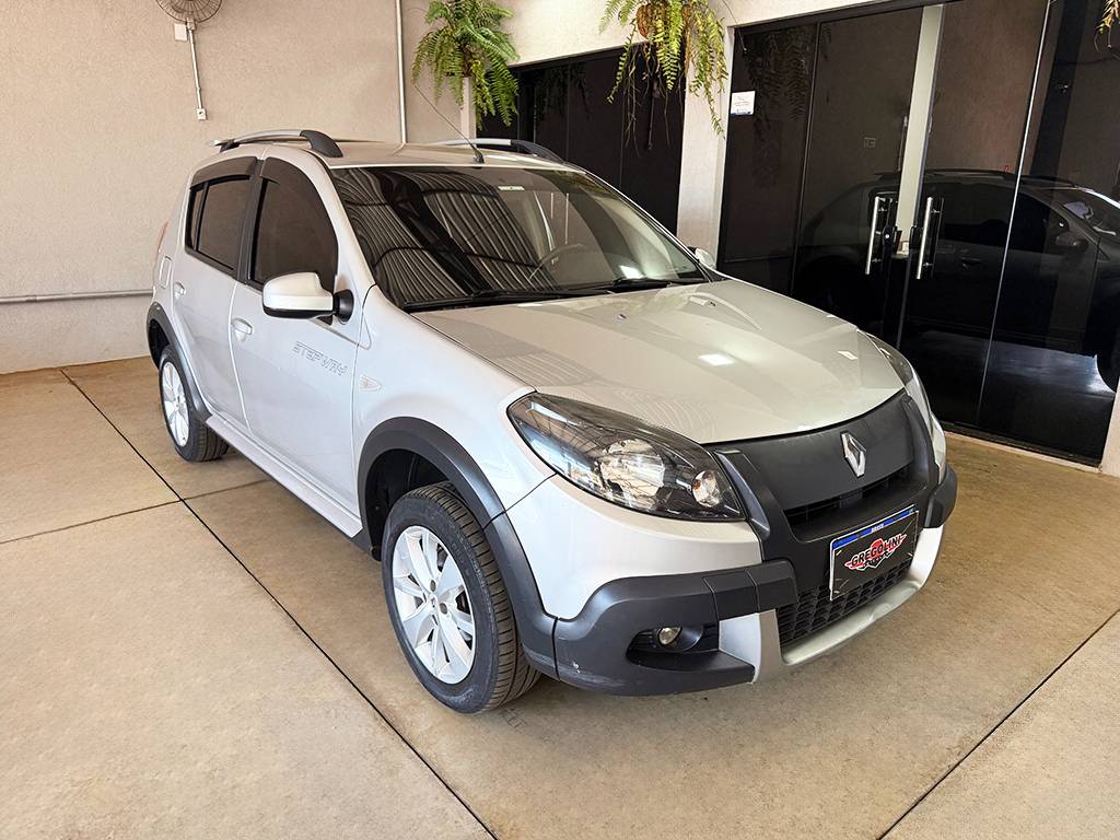 RENAULT SANDERO