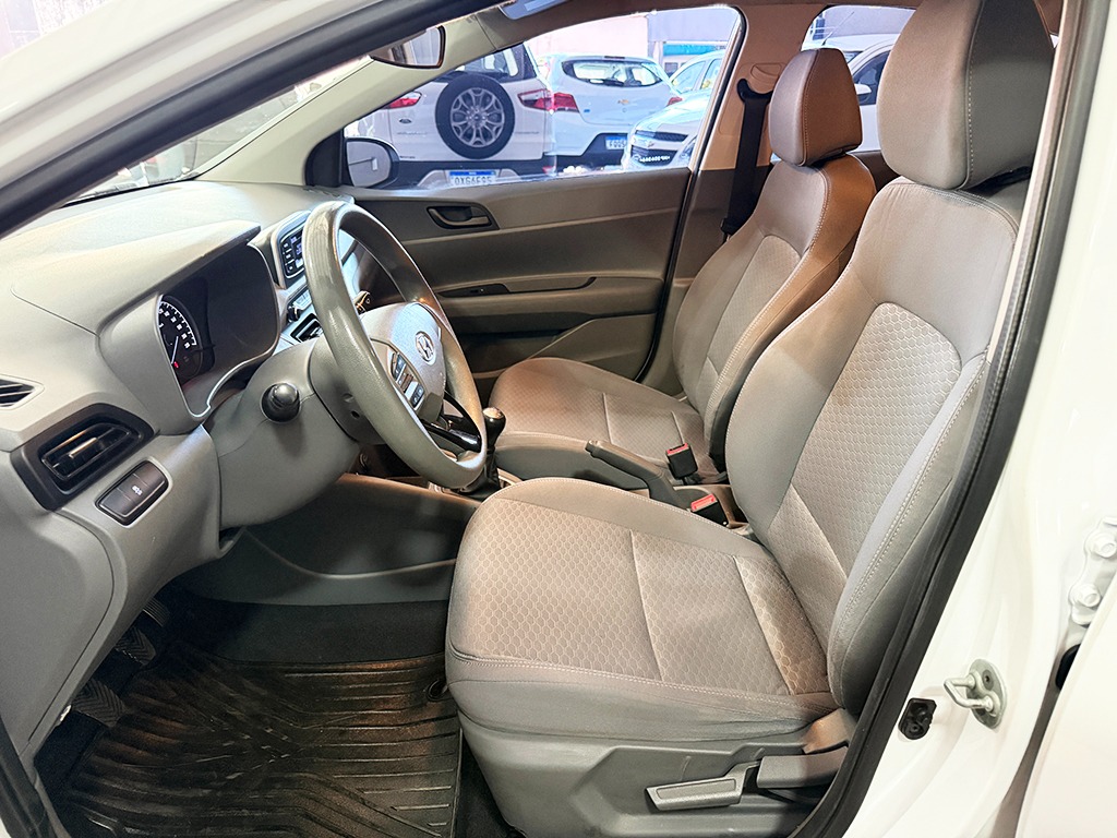 HYUNDAI HB20S