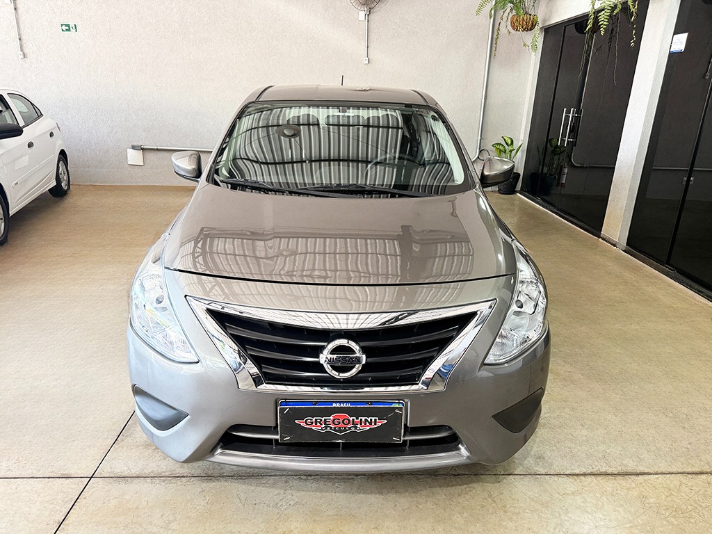 NISSAN VERSA