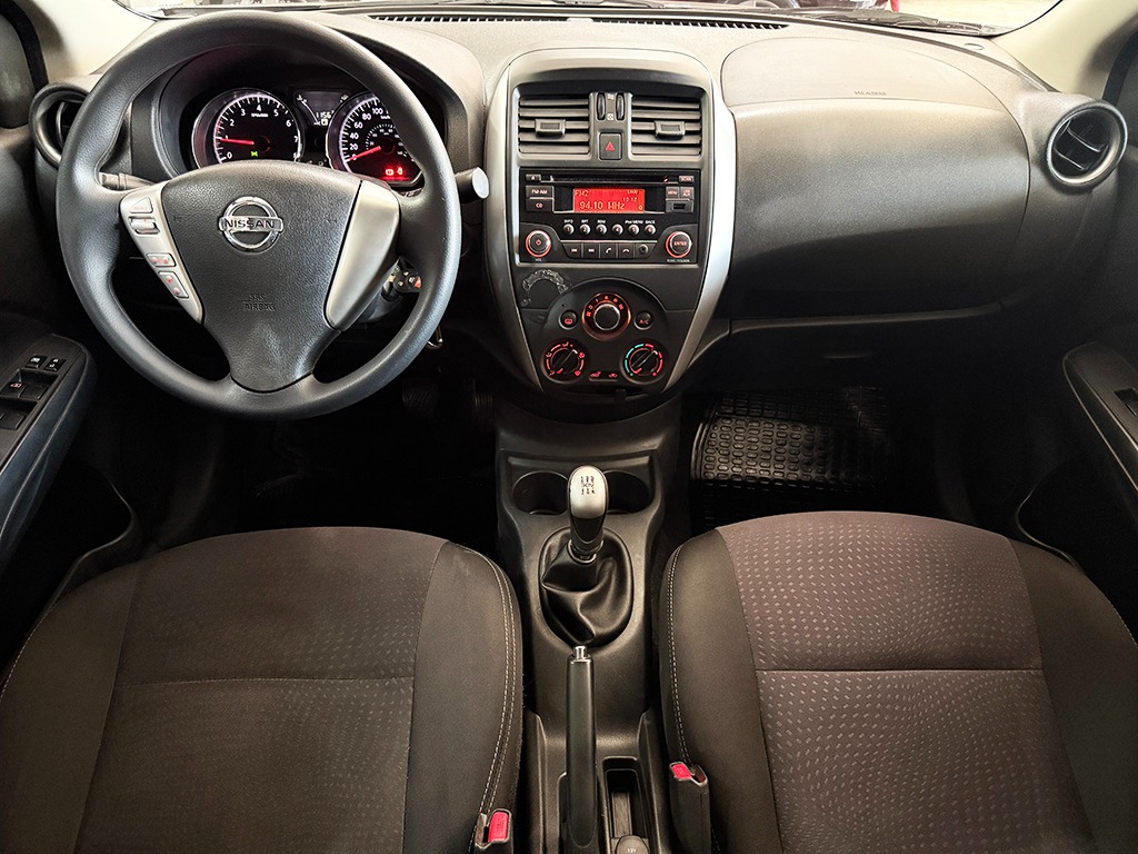 NISSAN VERSA