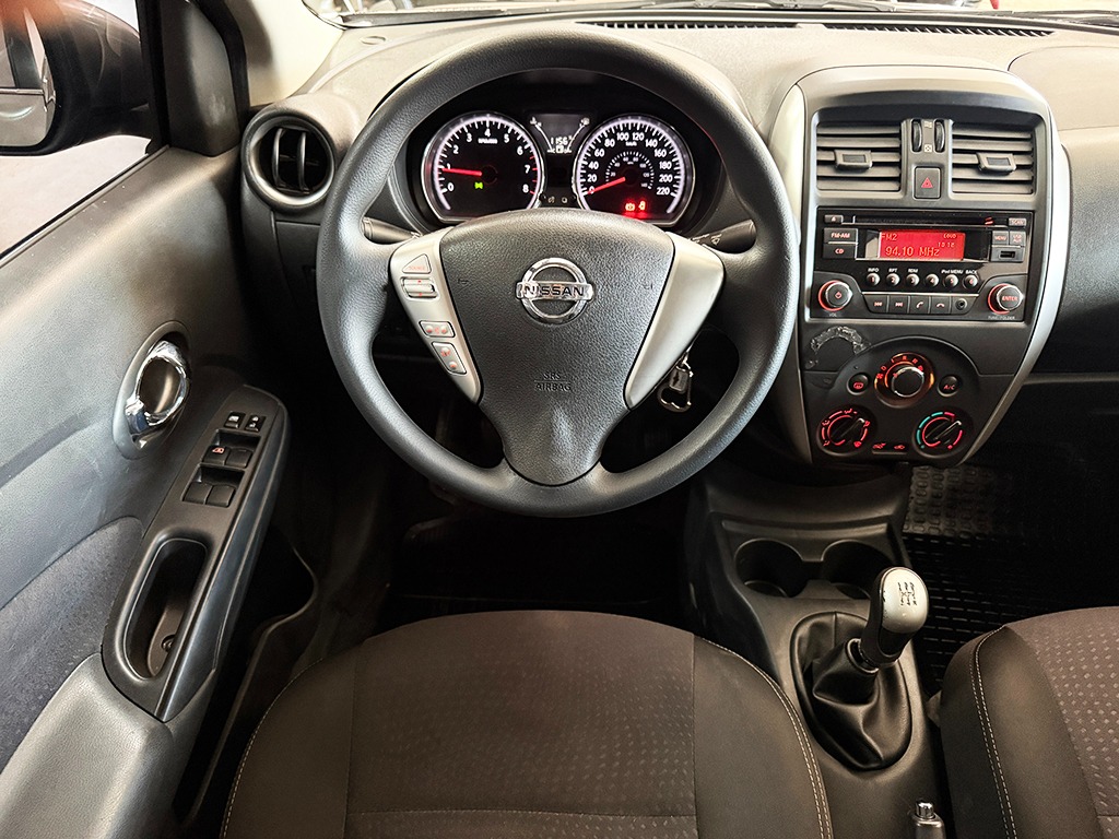 NISSAN VERSA