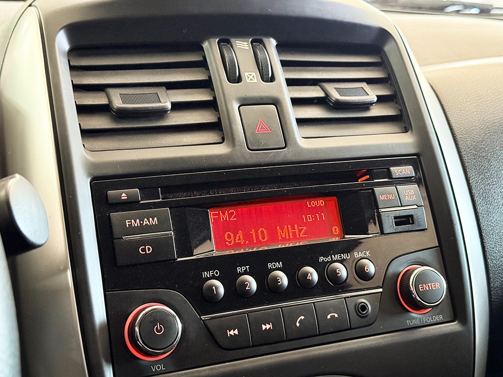NISSAN VERSA