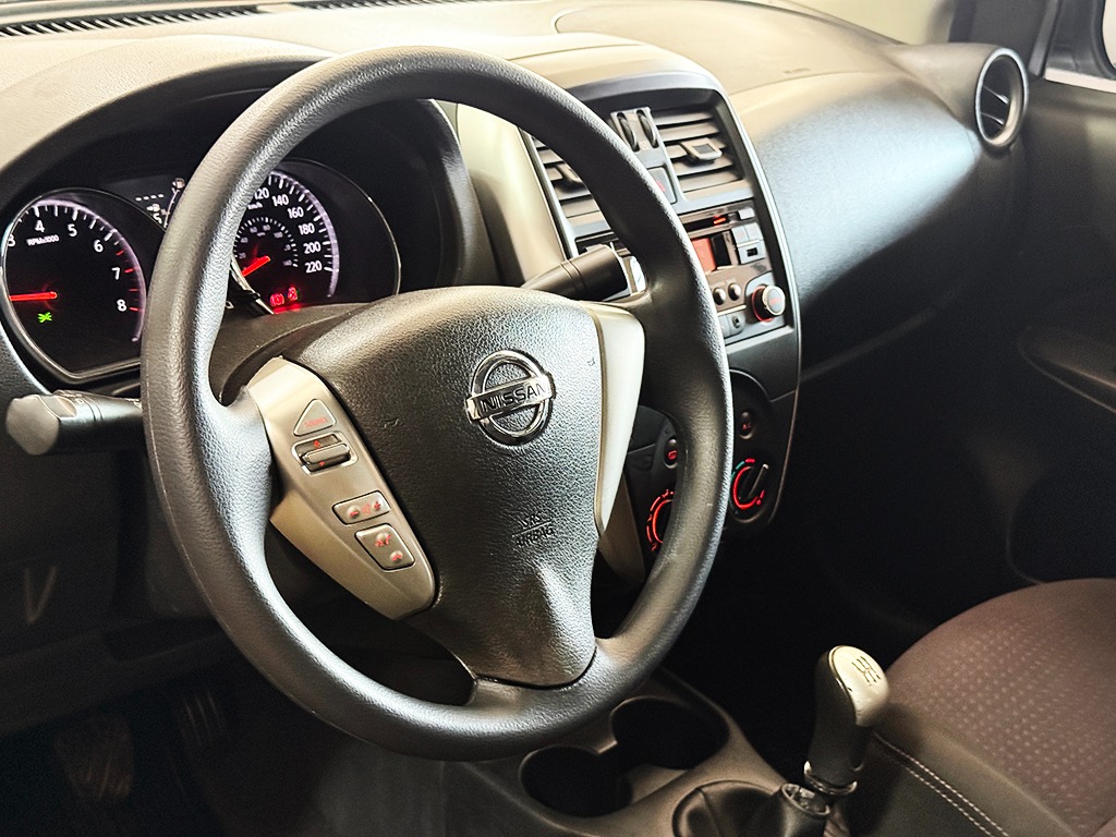 NISSAN VERSA