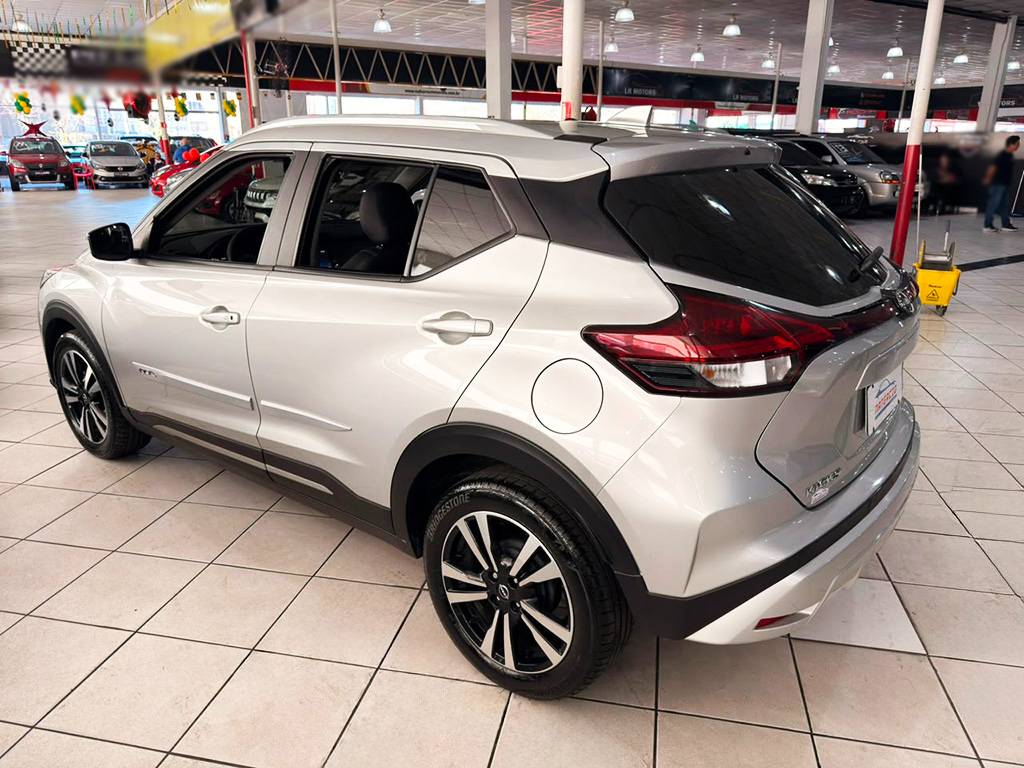 NISSAN KICKS