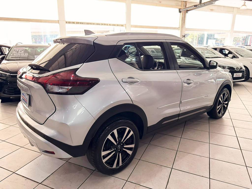 NISSAN KICKS
