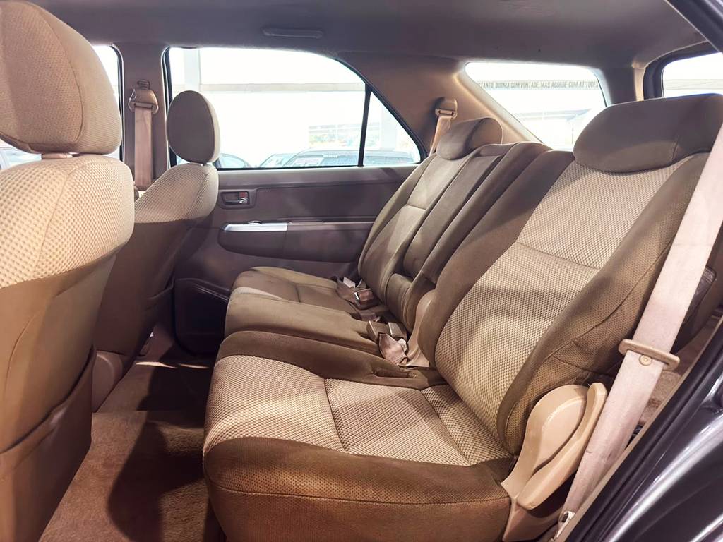 TOYOTA HILUX SW4