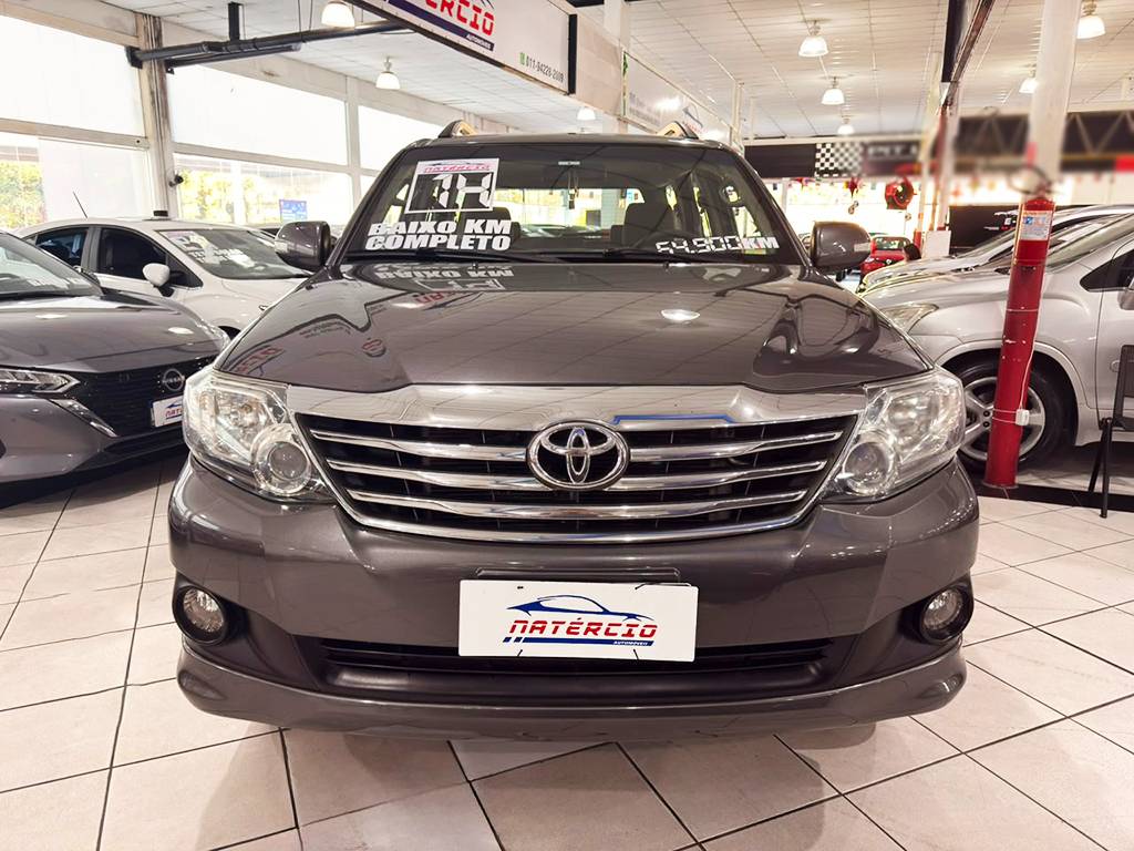 TOYOTA HILUX SW4