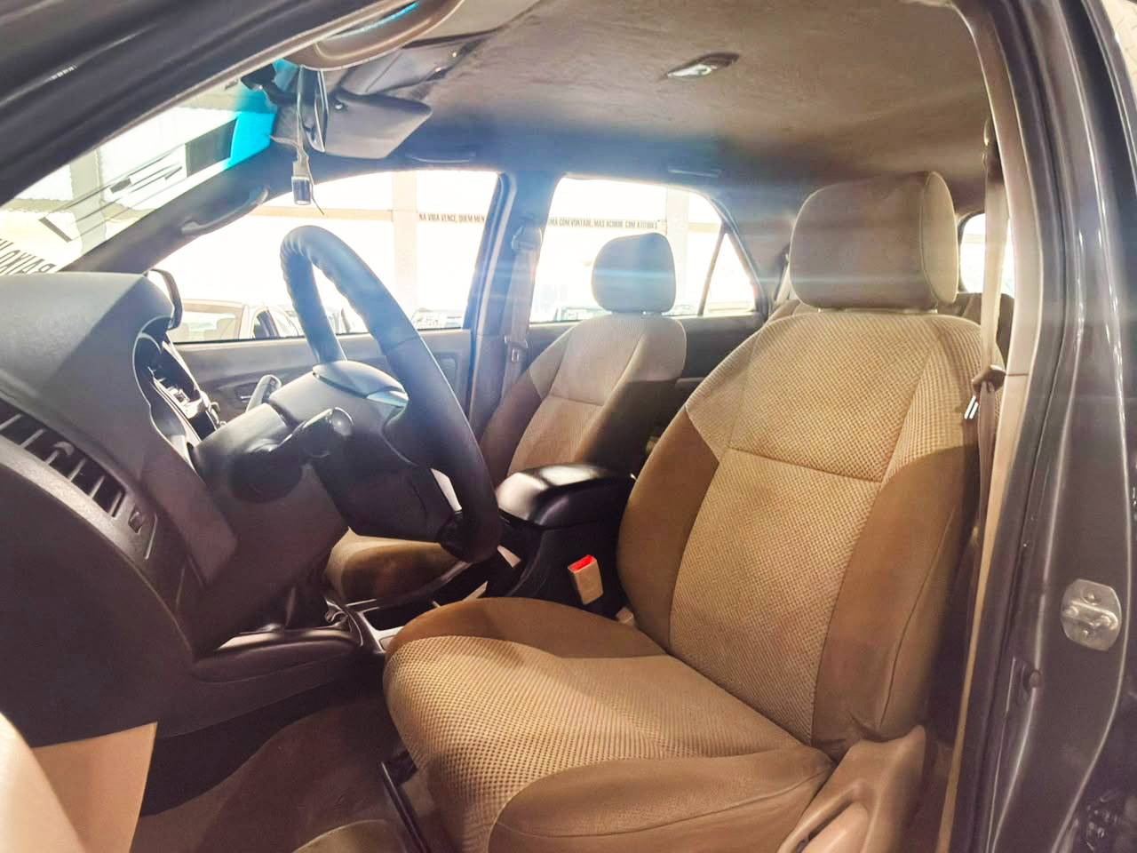 TOYOTA HILUX SW4