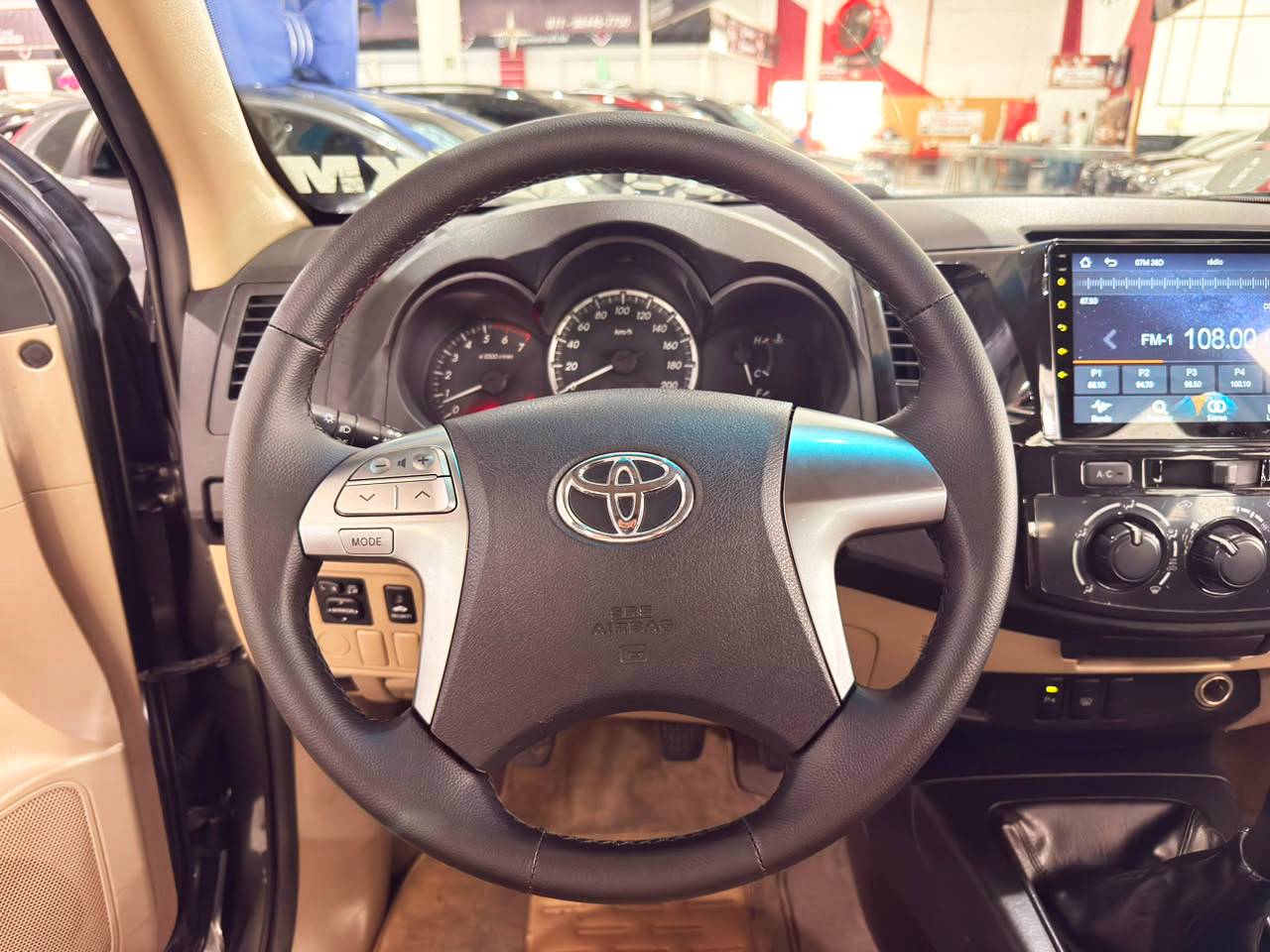 TOYOTA HILUX SW4
