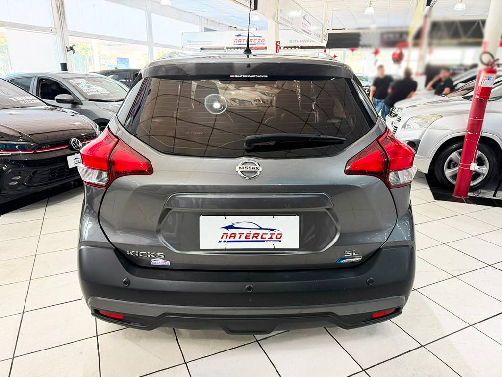 NISSAN KICKS