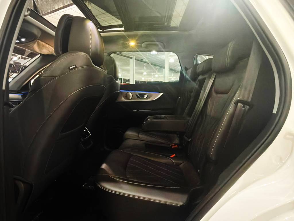 CHERY TIGGO 8