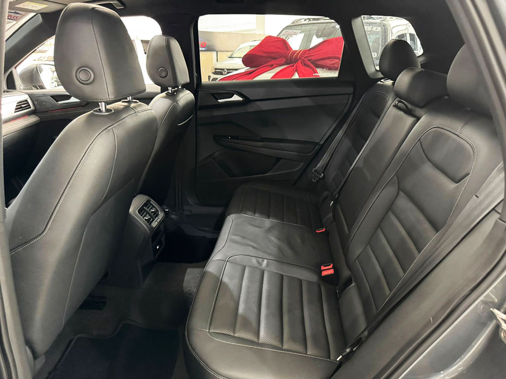 VOLKSWAGEN TAOS