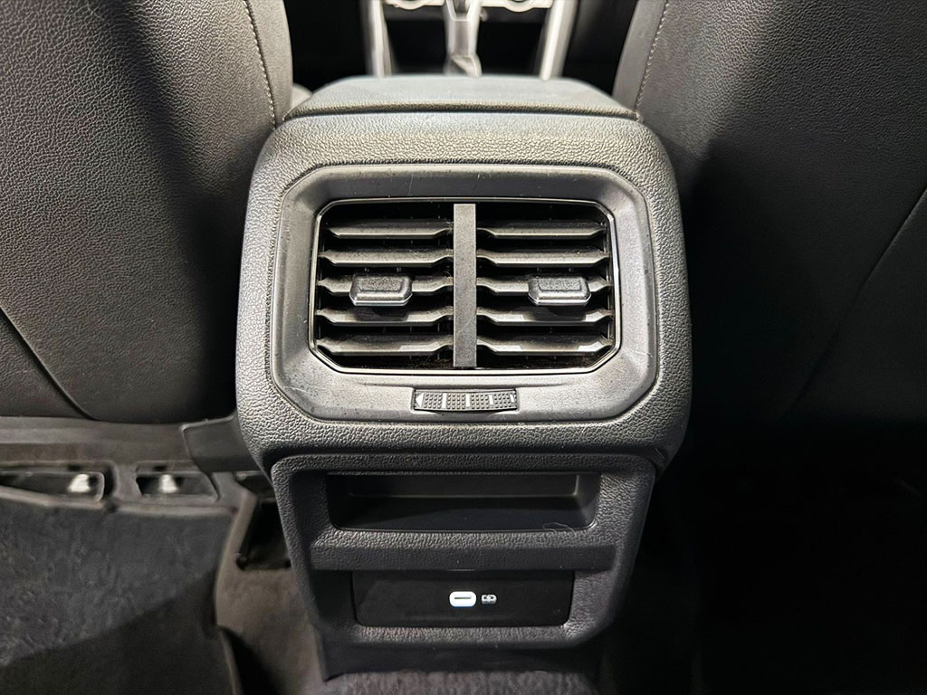 VOLKSWAGEN TAOS