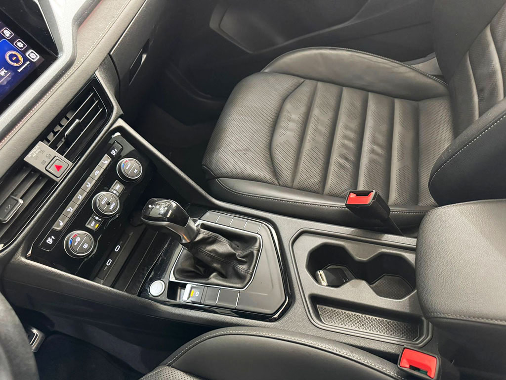 VOLKSWAGEN TAOS