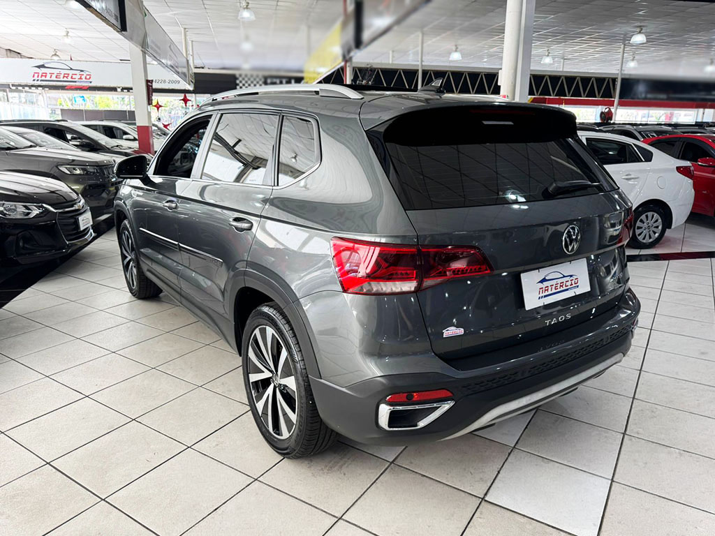 VOLKSWAGEN TAOS