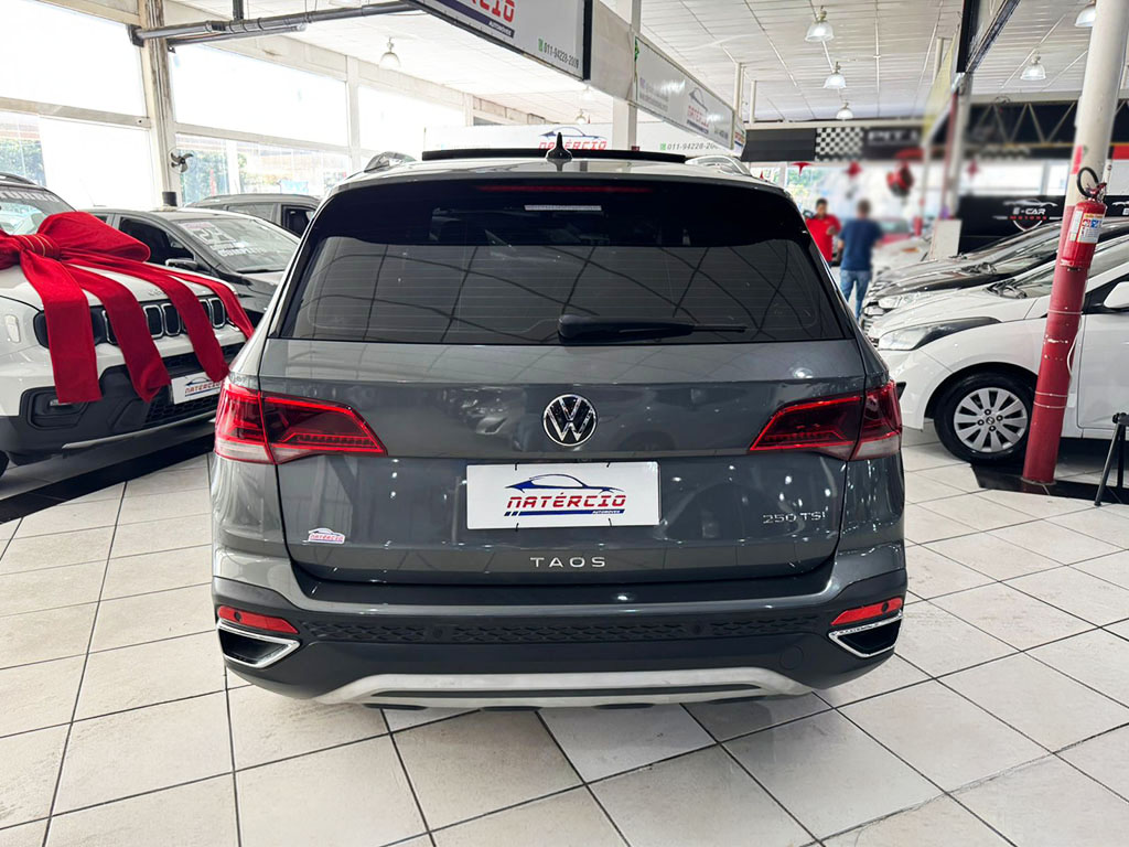 VOLKSWAGEN TAOS