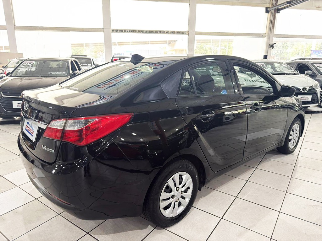 HYUNDAI HB20S