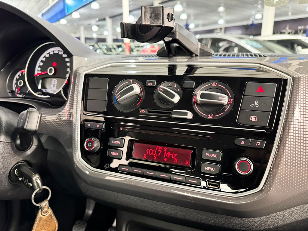 VOLKSWAGEN CROSS UP