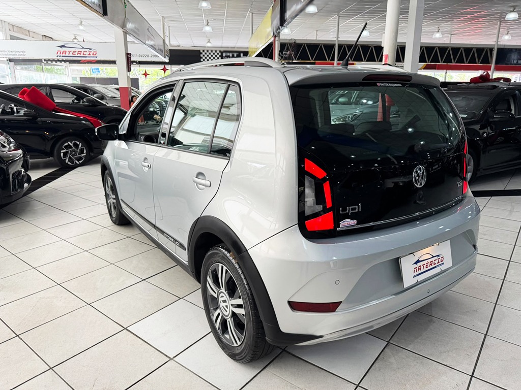VOLKSWAGEN CROSS UP