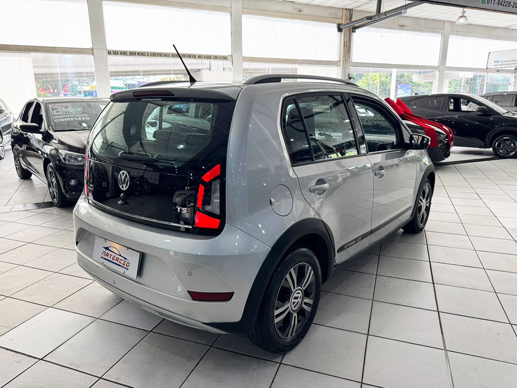VOLKSWAGEN CROSS UP
